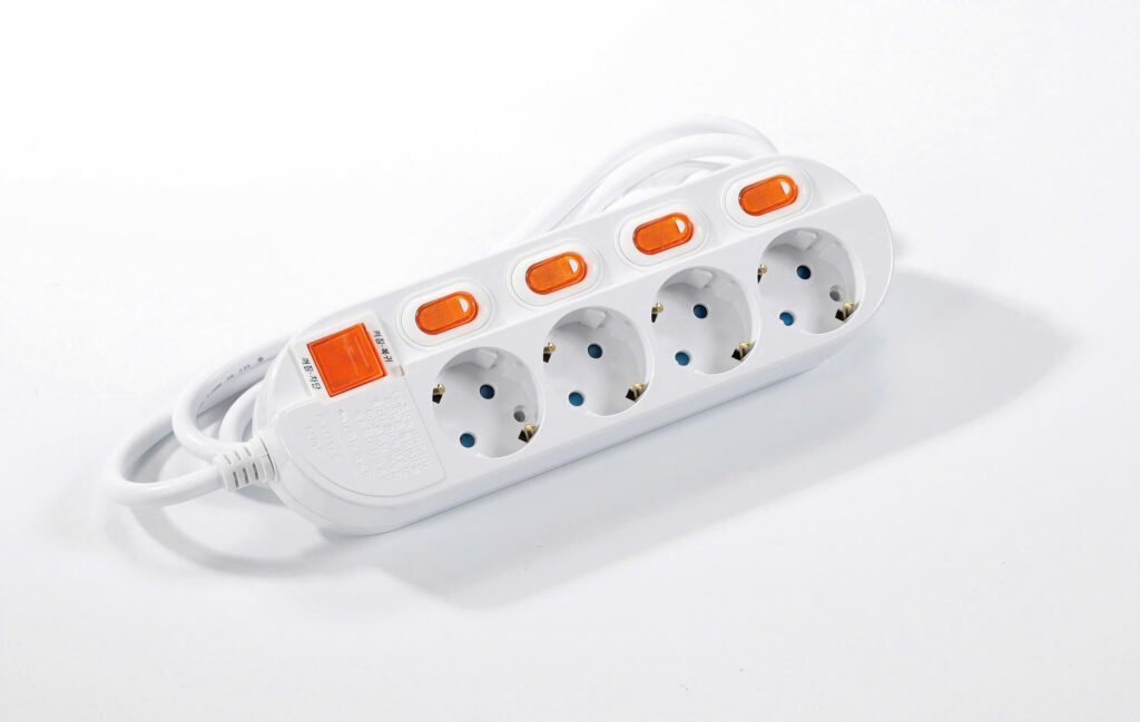 4 ổ cắm